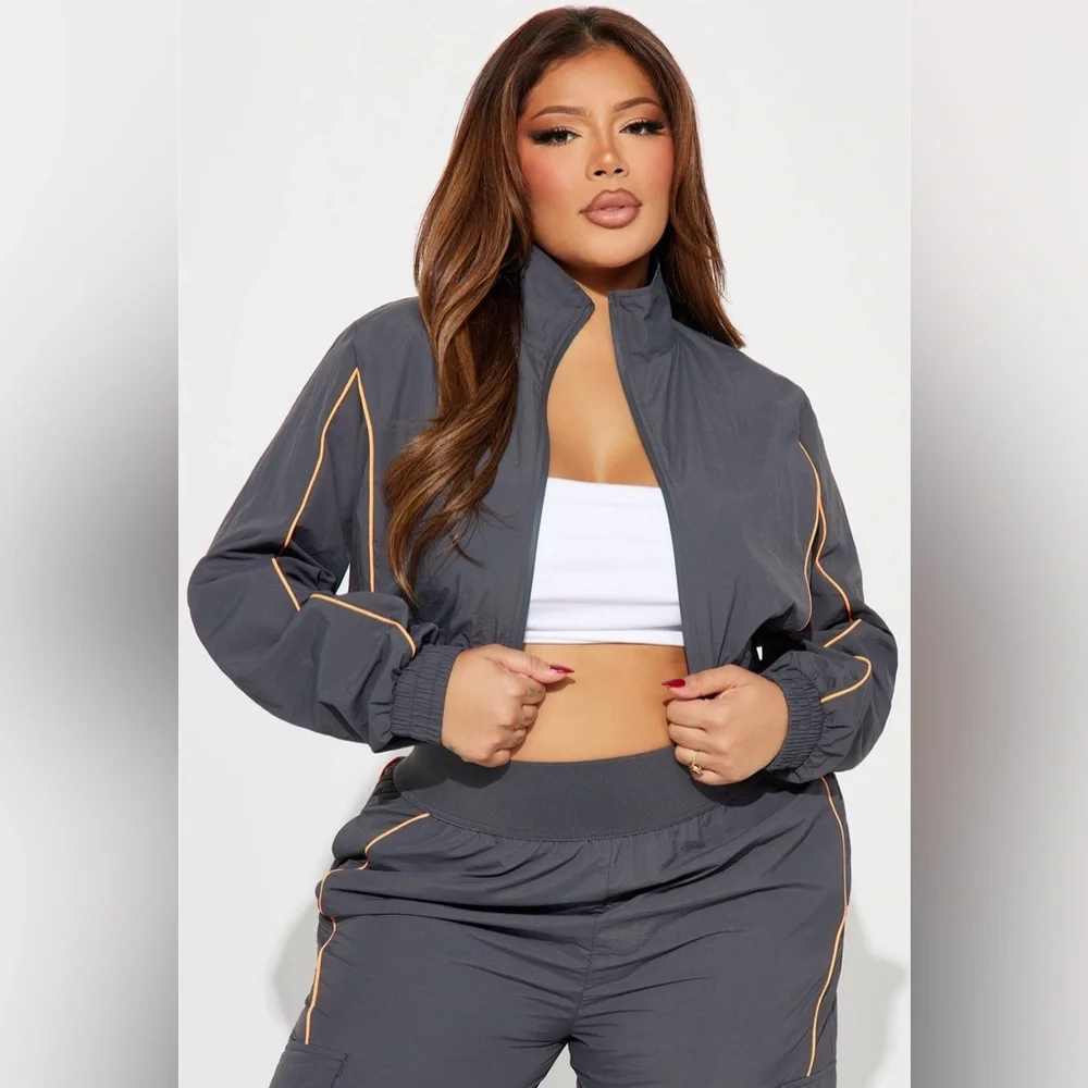 Fashion Nova Steal the Moment Windbreaker Set - NWT - Picture 2 of 7